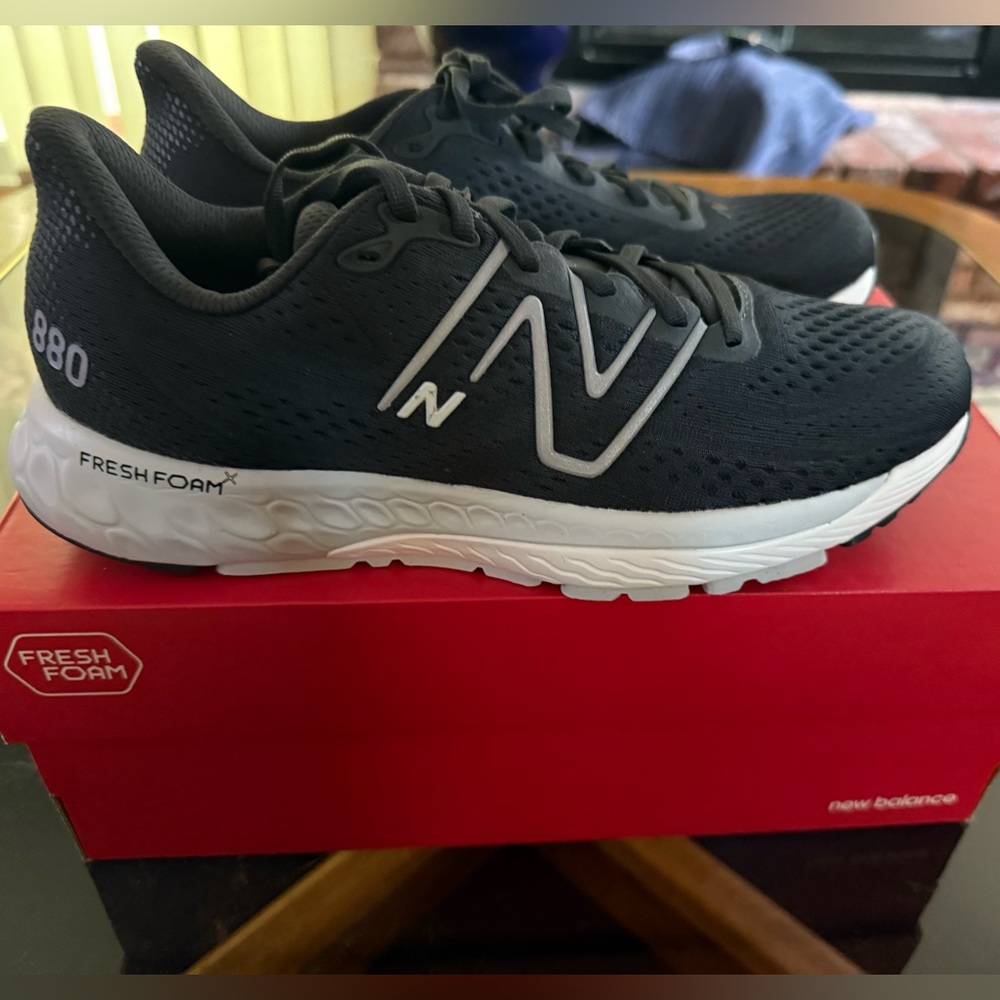 New Balance 880 Black and White Fresh Foam Sneakers